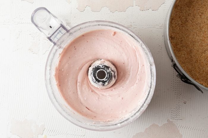 Strawberry Crunch Cheesecake Tohd24 278324 Sarahtramonte 2