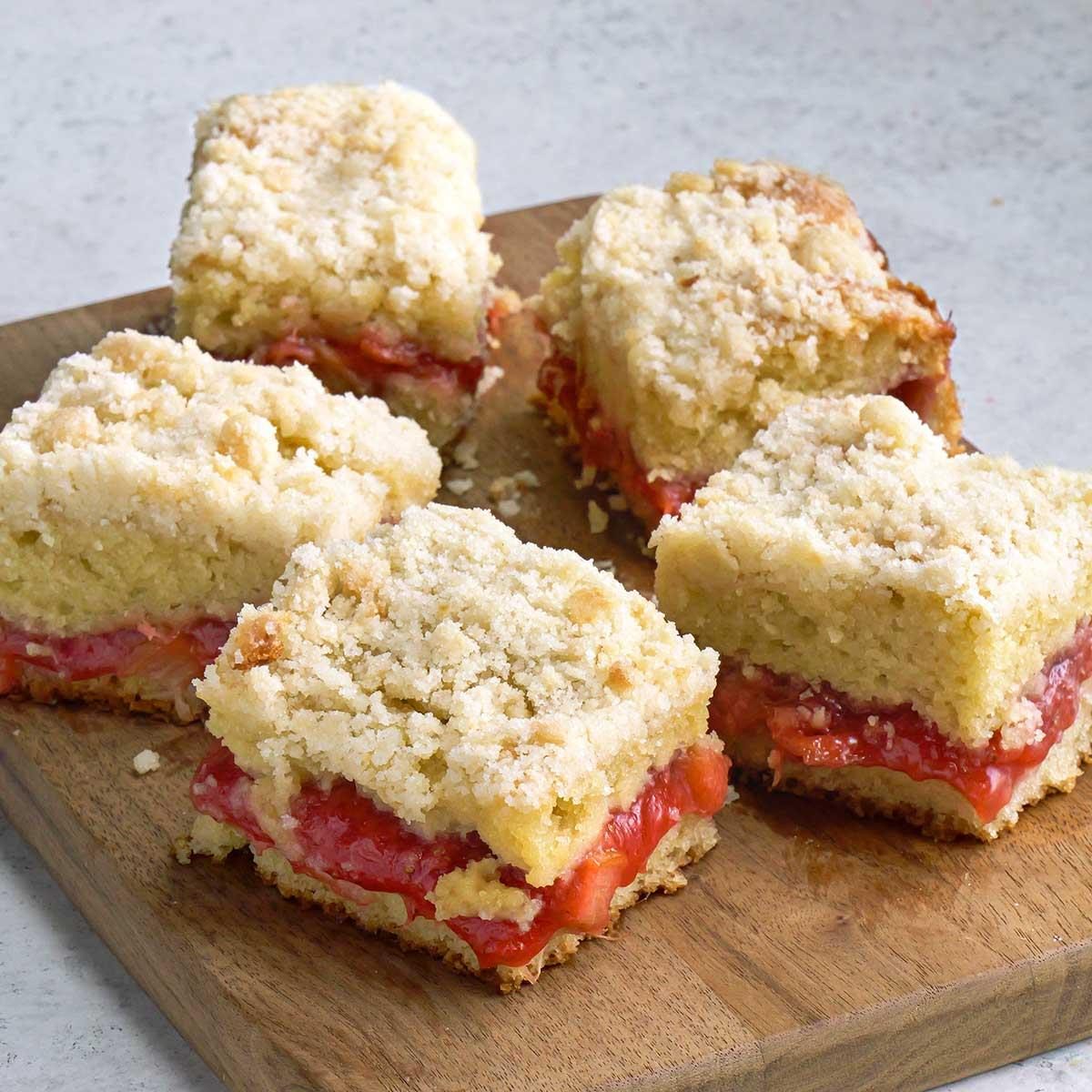 Strawberry Rhubarb Coffee Cake