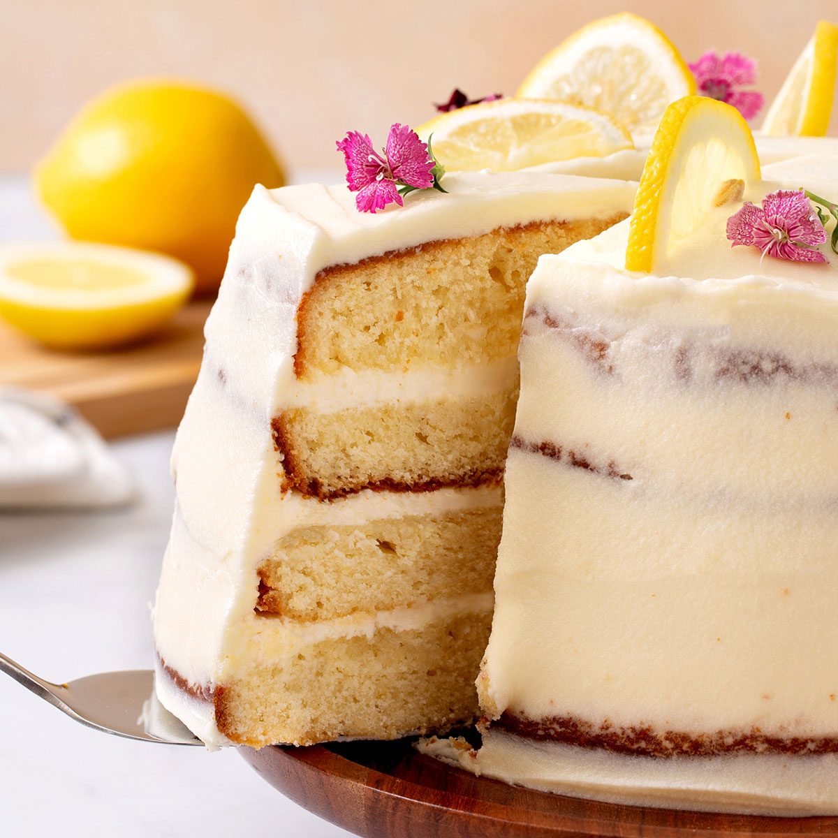 How to Cut Cake Layers Evenly