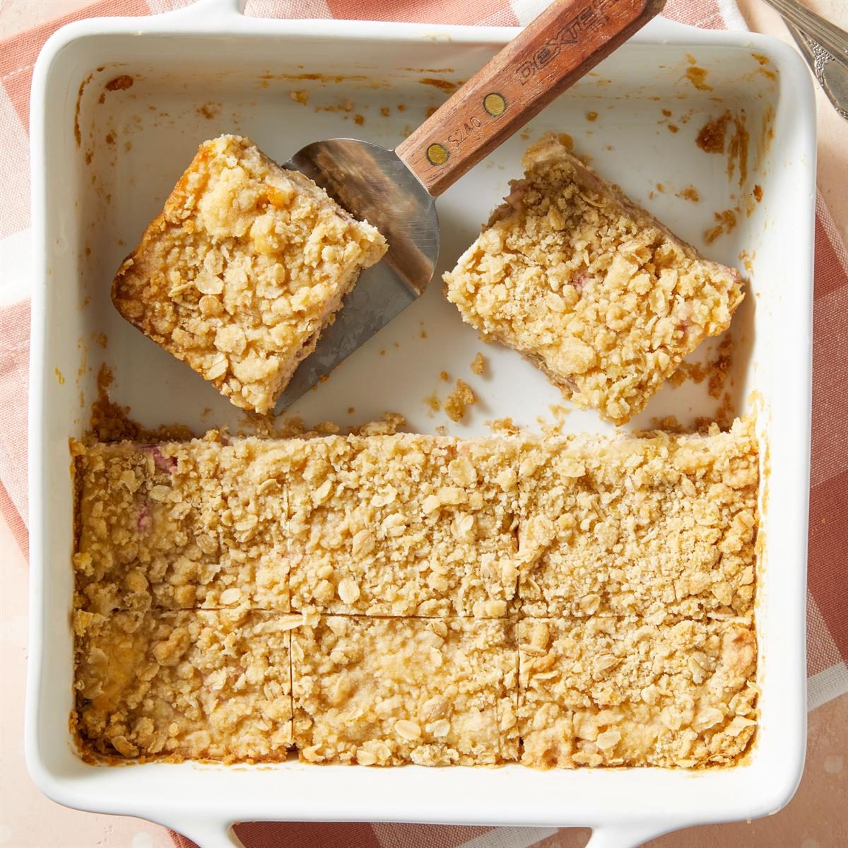 Rhubarb Cheesecake Bars