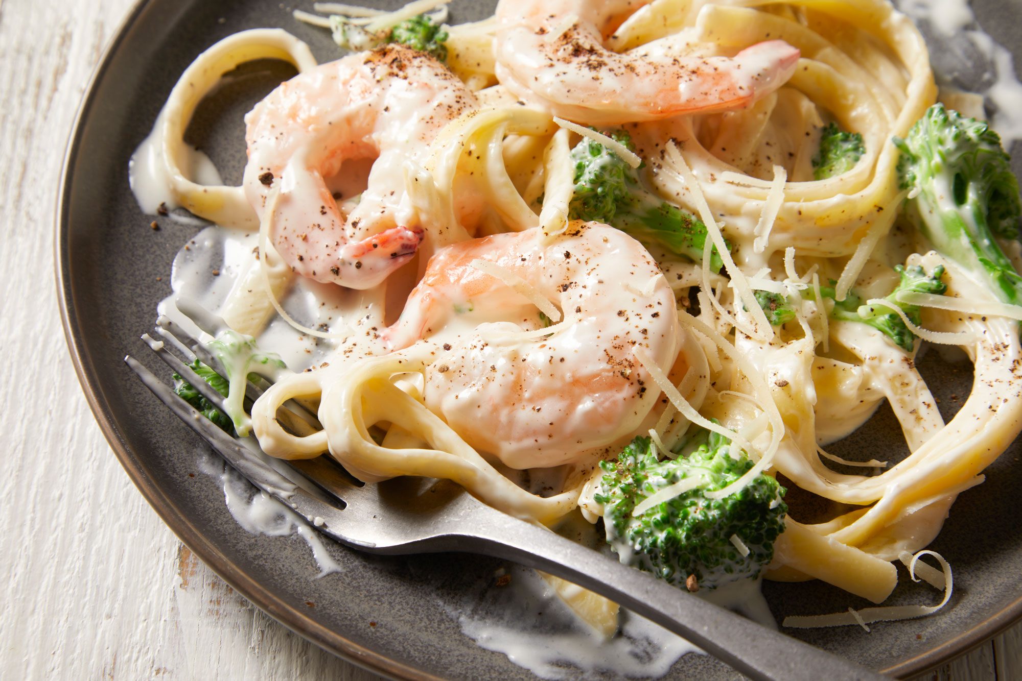 Close up shot of Broccoli Shrimp Alfredo