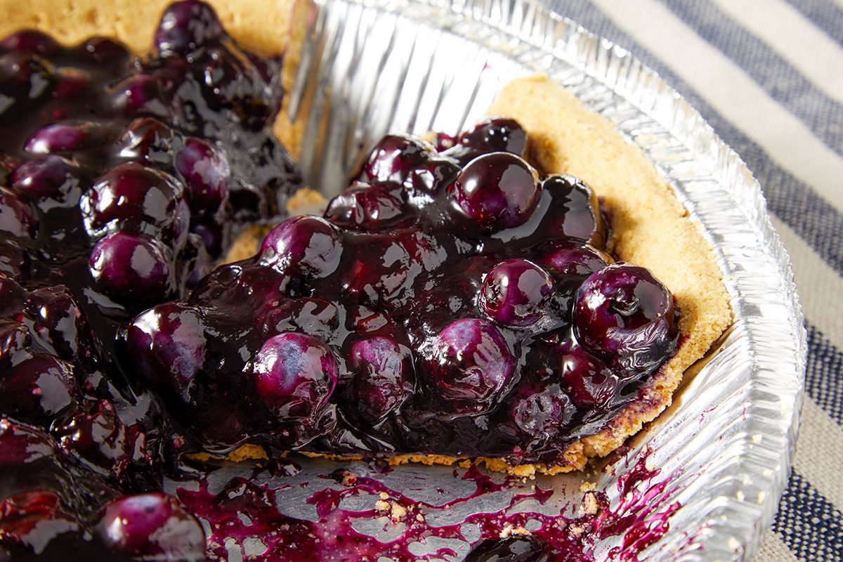 Blueberry Pie With Graham Cracker Crust Ft25 33096 Ec 0423 2