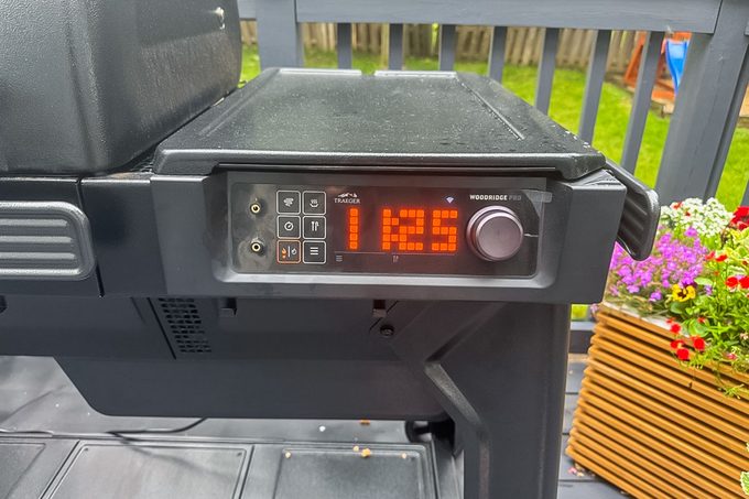 Traeger Woodridge adjusting temerature