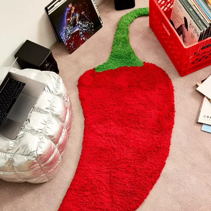 8 Irregular Shaped Rugs That Bring A Touch Of Whimsy Chilli Pepper Shag Rug Via Urbndata.com 05