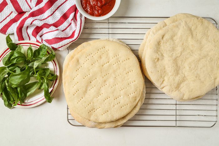 Personal Pizza Crust Tohd25 271789 Jonathanmelendez 05