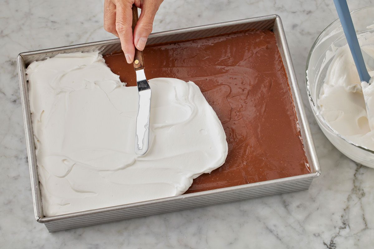 Spread with remaining whipped topping;