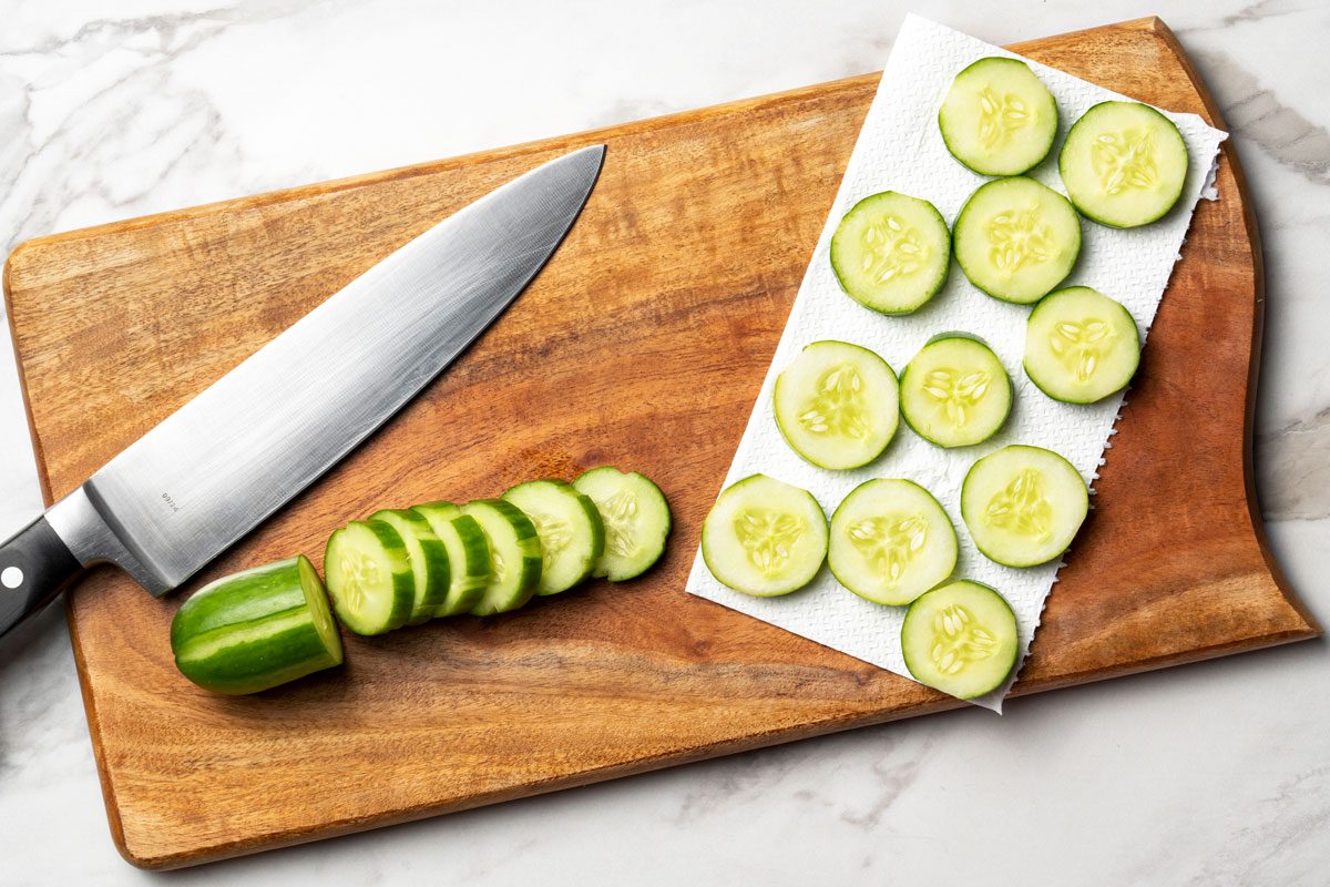 cut each cucumber into 16 slices,