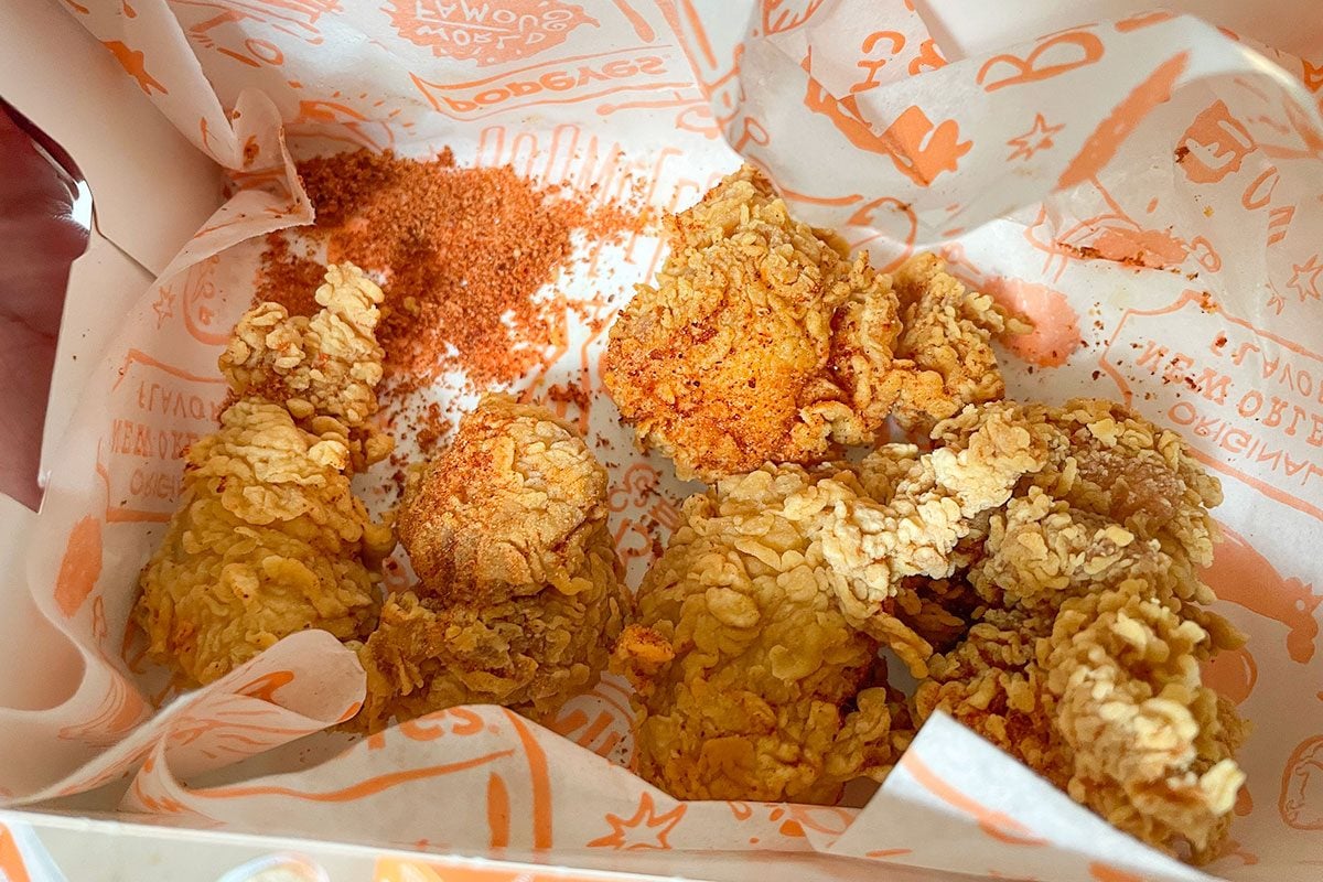 I Tried The New Popeyes X Hot Ones Menu Popeyes Hot Ones 1 Joe Erbentraut For Taste Of Home