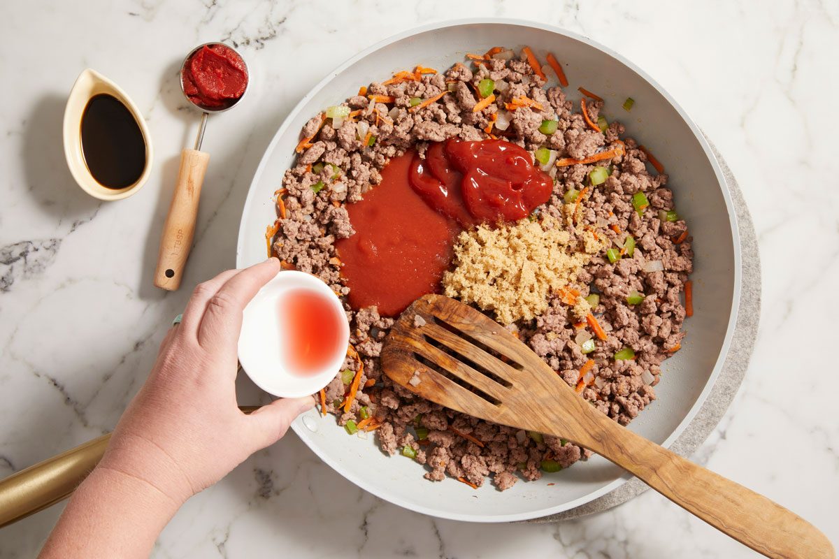 Stir in tomato sauce, ketchup, brown sugar, vinegar, Worcestershire sauce and tomato paste.