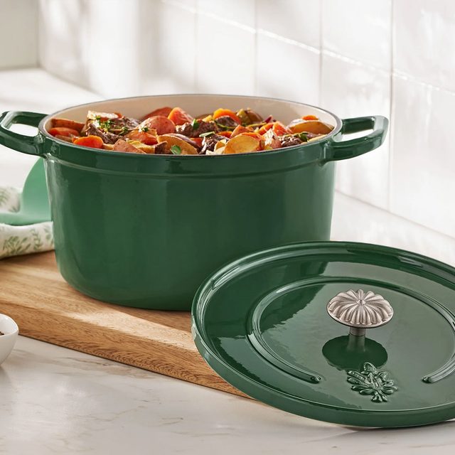 Walmart Just Dropped The Pioneer Woman Holiday Collection  5 Quart Enameled Cast Iron Dutch Oven With Lid In Green And Red Via Walmart.com