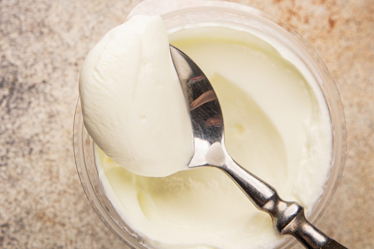 7 Helpful Buttermilk Substitutes Gettyimages 2235790428