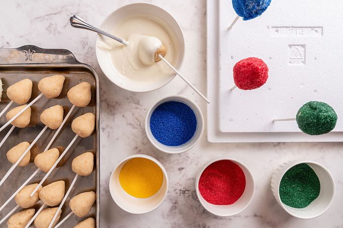 I Made Christmas Light Cake Pops Christmas Lights Cake Pops Step 2