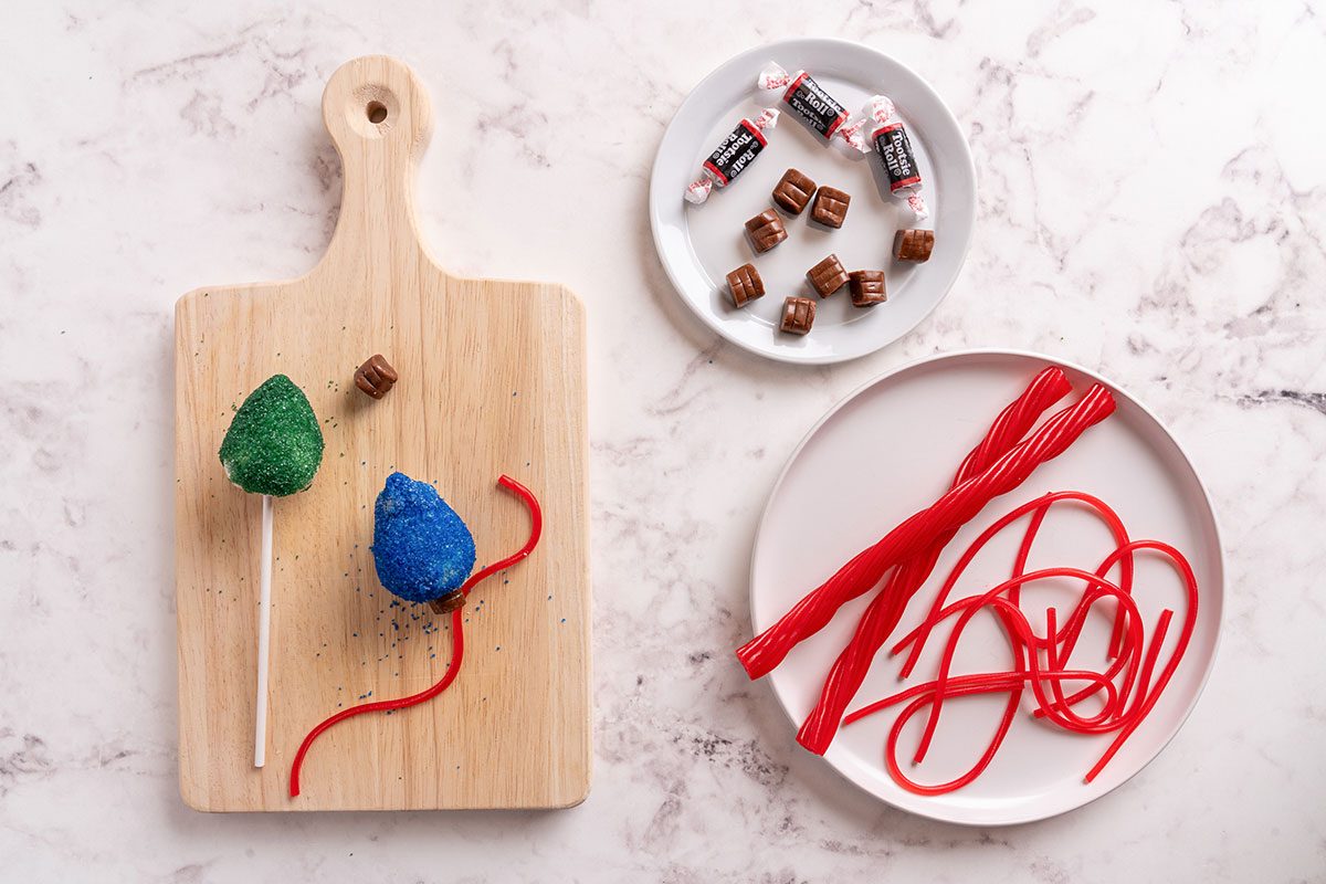 I Made Christmas Light Cake Pops Christmas Lights Cake Pops Step 3
