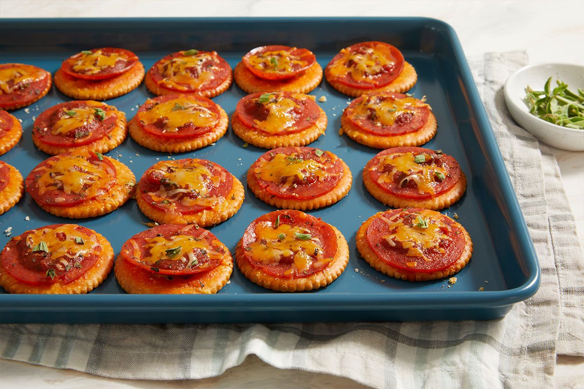 3/4 shot of Pizza Crackers;