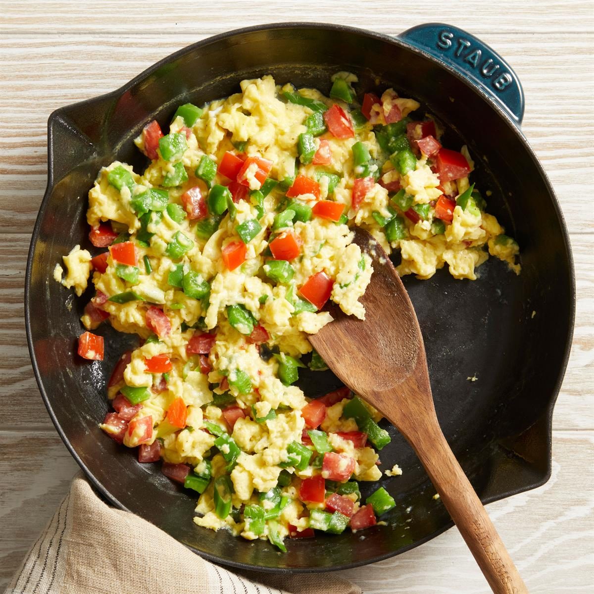 Scrambled Eggs With Vegetables Exps Ft25 5557 Ac 0919 5
