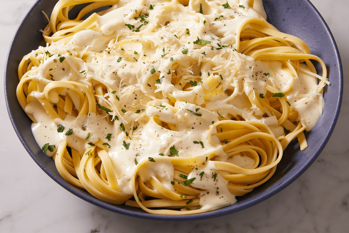 Garlic Cream Sauce with pasta