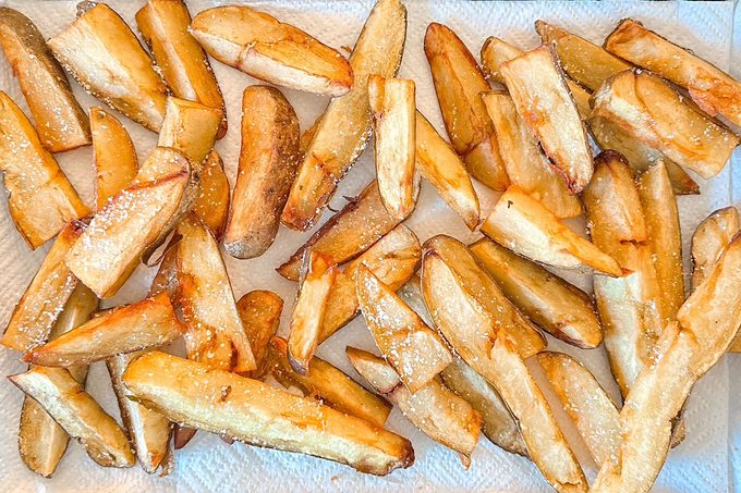 I Tried Alton Brown’s Mess Free Secret For Perfect French Fries Alton Fries 4 Lindsay Parrill For Taste Of Home