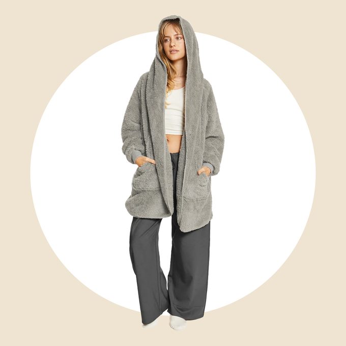 Shleepy Robe Via Unhide.us