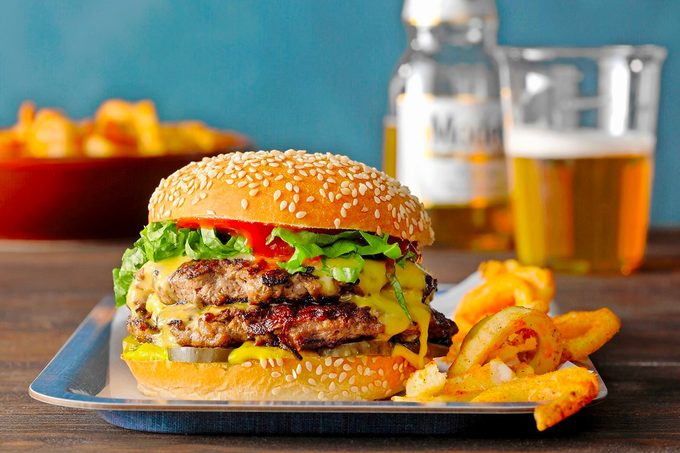 How To Make Bad Bunny's Favorite Fast Food Burger At Home Tohcom20 246232 B10 06 10b